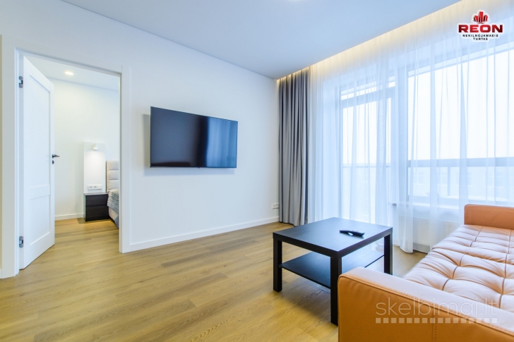 PILNAI ĮRENGTAS, ŠILTAS IR JAUKUS DVIEJŲ KAMBARIŲ BUTAS NAUJOS STATYBOS NAME