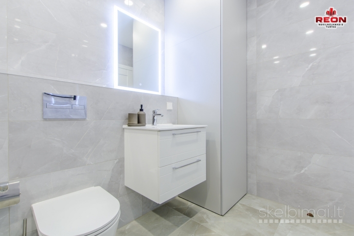 PILNAI ĮRENGTAS, ŠILTAS IR JAUKUS DVIEJŲ KAMBARIŲ BUTAS NAUJOS STATYBOS NAME