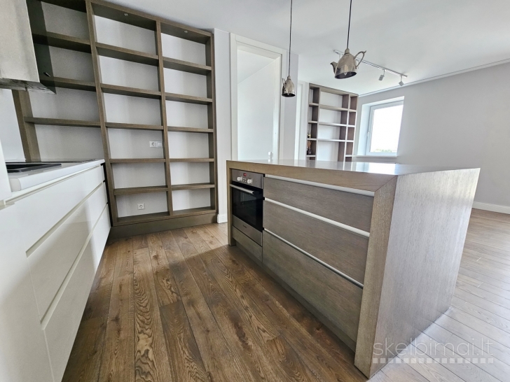 PARDUODAMAS BUTAS KAUNE,  ŽALIAKALNYJE, GAIŽIŪNŲ GATVĖJE.