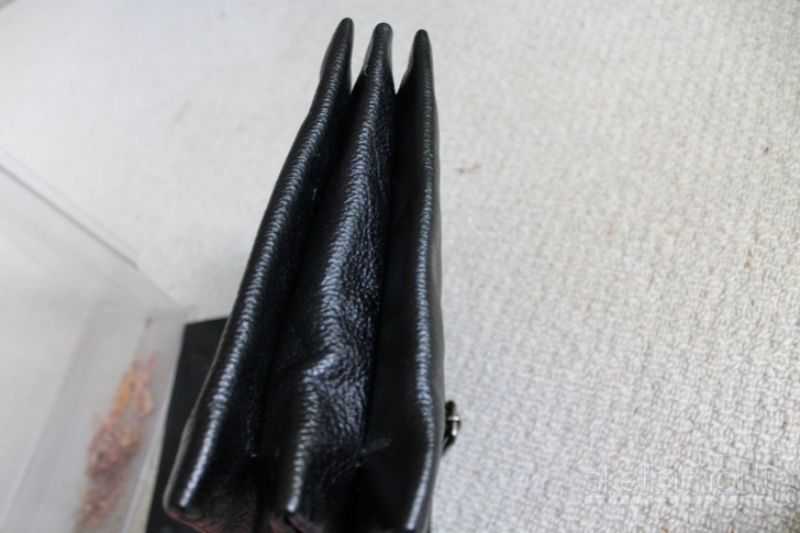 Vyriska rankinė per petį. Tikra oda. Indija.