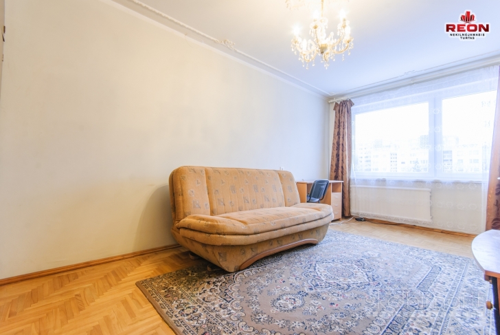 TVARKINGAS 2 IZOLIUOTŲ KAMBARIŲ BUTAS KAROLINIŠKĖSE!