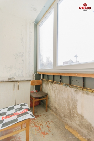 TVARKINGAS 2 IZOLIUOTŲ KAMBARIŲ BUTAS KAROLINIŠKĖSE!