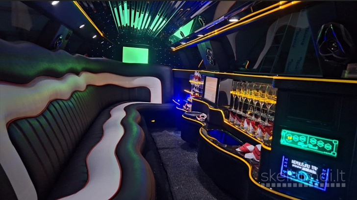 Limuzinų nuo 8 iki 35 vietų nuoma!