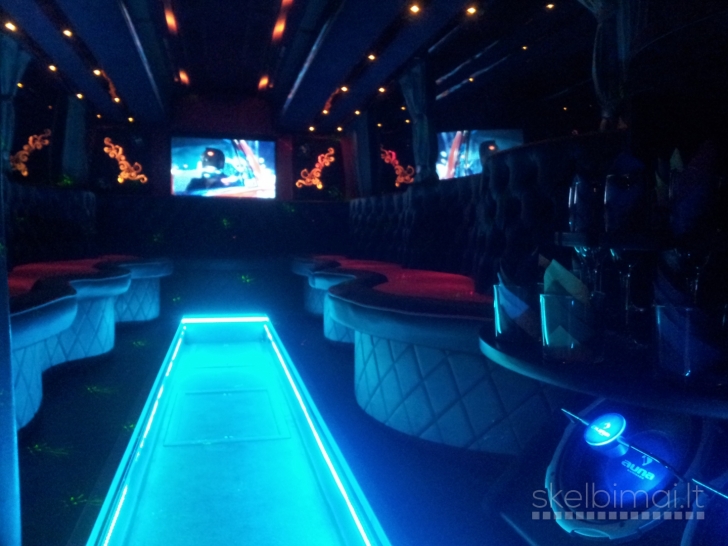 Limuzinų nuo 8 iki 35 vietų nuoma!