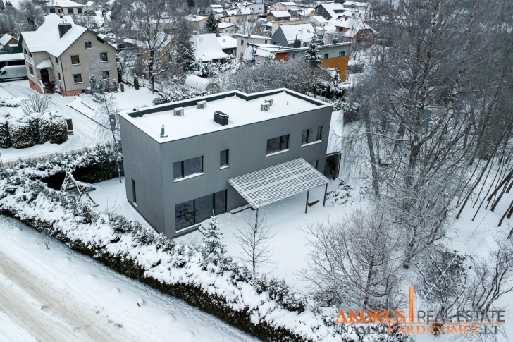 akorus.lt - Erdvus namas šalia gamtos, pirtis, ribojasi su bendrijos sklypu