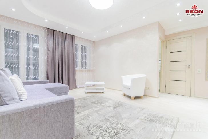 NUOMAJAMAS PUIKIAI IR KOKYBIŠKAI ĮRENGTAS 1 KAMBARIO BUTAS, NAUJAMIESTYJE, ŠA