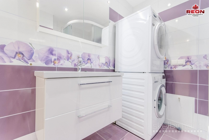 NUOMAJAMAS PUIKIAI IR KOKYBIŠKAI ĮRENGTAS 1 KAMBARIO BUTAS, NAUJAMIESTYJE, ŠA