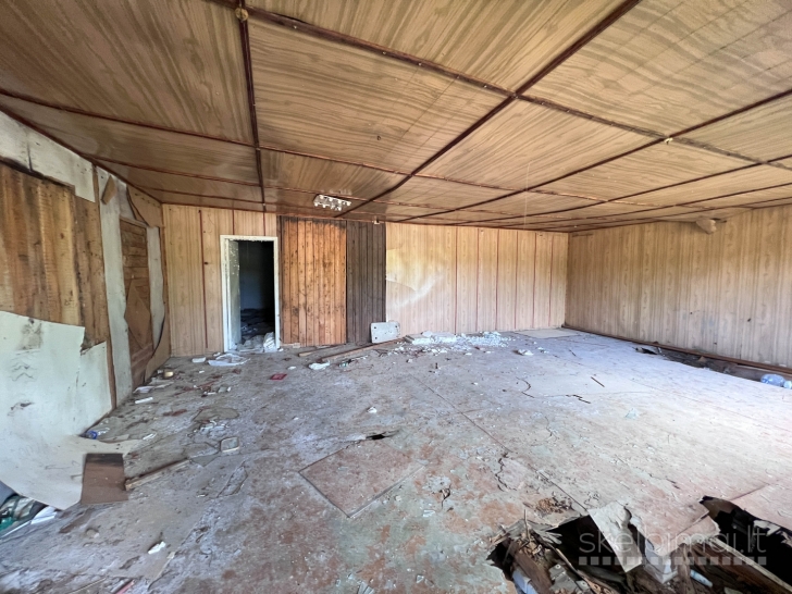 Bagdononys kaimas, Trakų r. - mūrinė parduotuvė 14 arų, aikštelė, aplink ežerai