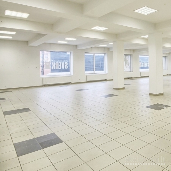 Parduodamas miesto centre labai geras pastatas