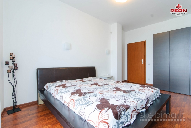 2 K. BUTAS SU NEREALIU VAIZDU,PARKINGAS IR SANDĖLIUKAS