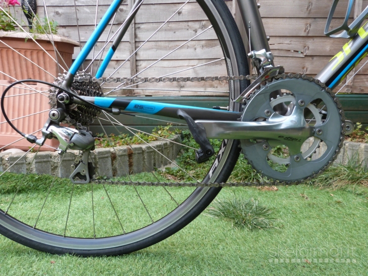 SPECIALIZED Allez Elite Road Bike. 700C wheels. Carbon fork. Kaip Naujas.