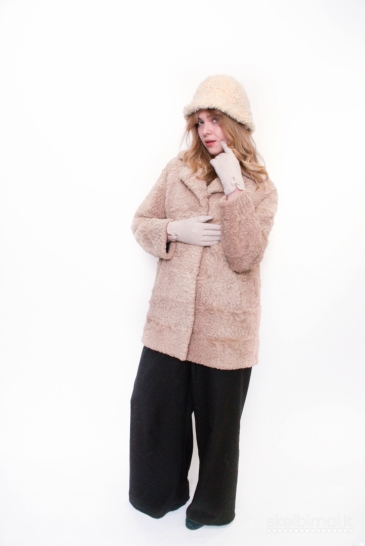 Kailiniai, kailiniai aksesuarai. Furs,fur hats