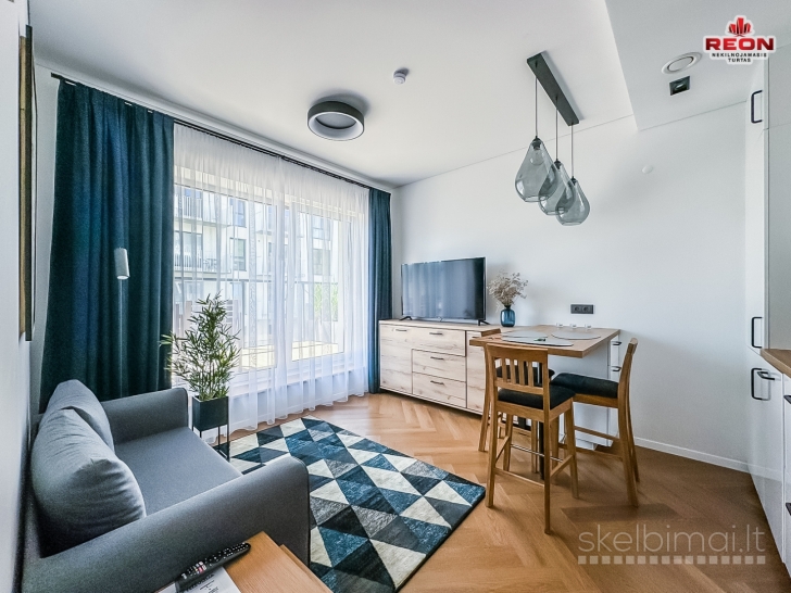 IŠNUOMOJAMAS KOKYBIŠKAI IR PATOGIAI ĮRENGTAS 2 KAMBARIŲ BUTAS.