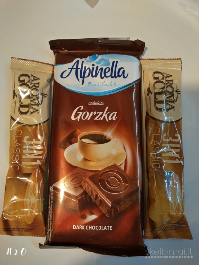 Šokoladas ir kava į pašto dėžutę. Coffee and chocolate to mail box.