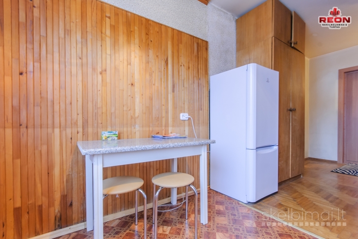 TVARKINGAS 2 IZOLIUOTŲ KAMBARIŲ BUTAS KAROLINIŠKĖSE!