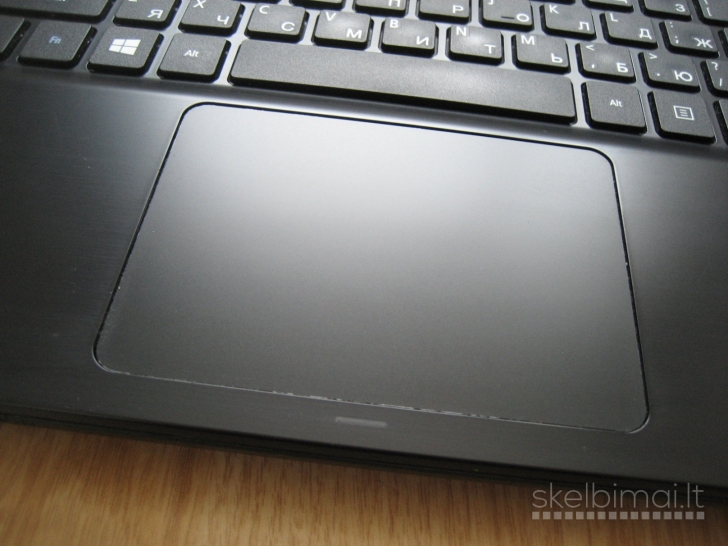 ACER E5-571 i3/ SSD 240GB/ 8GB/ gera baterija