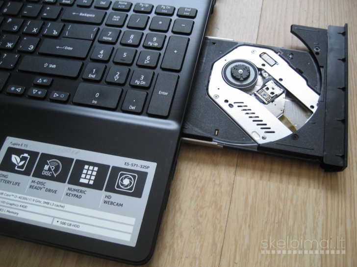 ACER E5-571 i3/ SSD 240GB/ 8GB/ gera baterija