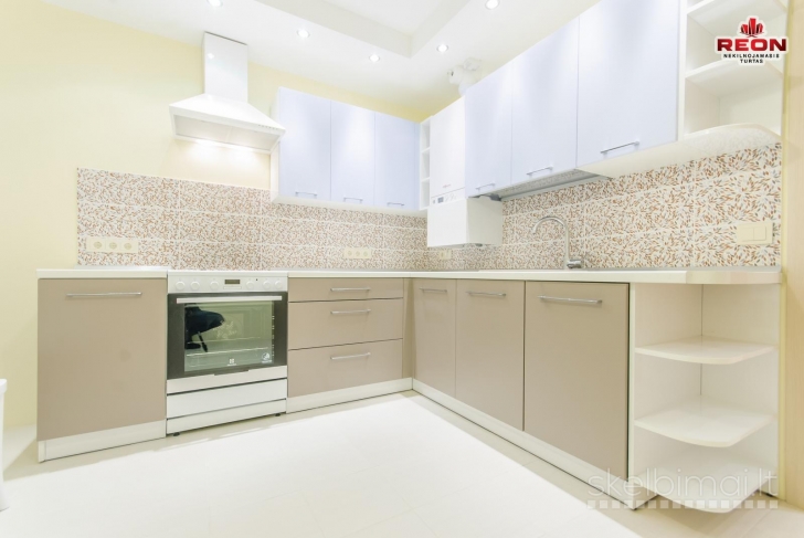 NUOMAJAMAS PUIKIAI IR KOKYBIŠKAI ĮRENGTAS 1 KAMBARIO BUTAS, NAUJAMIESTYJE, ŠA