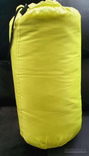 Parduodamas kompaktiškas miegmaišis