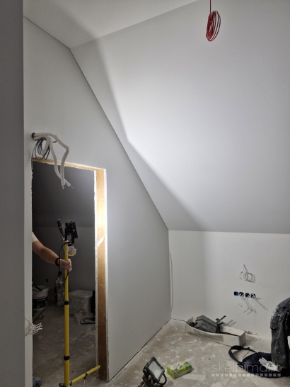 Pilni apdailos darbai