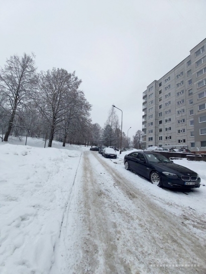 Nuomojamas 3 kambarių butas, Vilniuje, Šeškinėje, Dūkštų g.