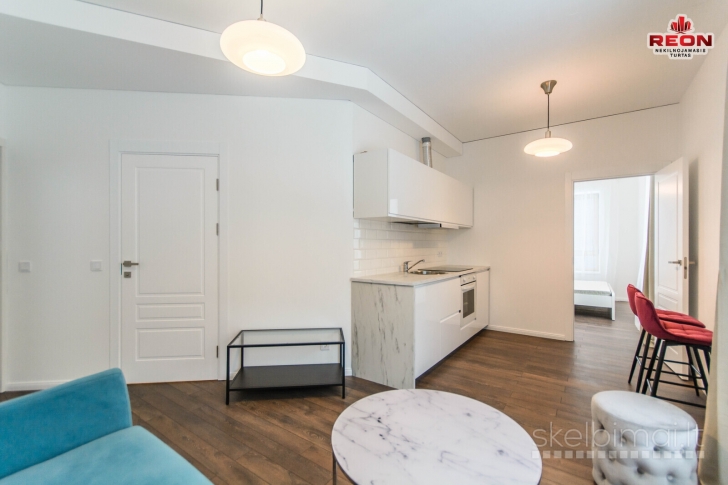 NUOMOJAMAS ŠILTAS, JAUKUS 2 KAMBARIŲ BUTAS 