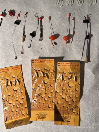 Žvejybos reikmenų dėžę su poledinės žvejybos visa įrangą