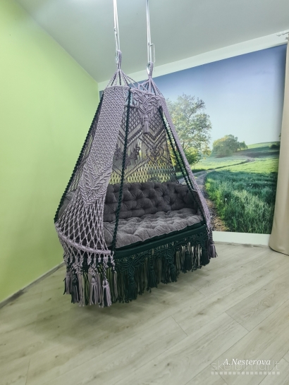 Gaminu pakabinamus krėslus-hamakus