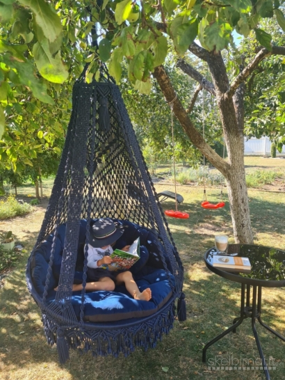 Gaminu pakabinamus krėslus-hamakus