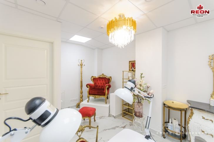 Išnuomojamas įrengtas grožio salonas
