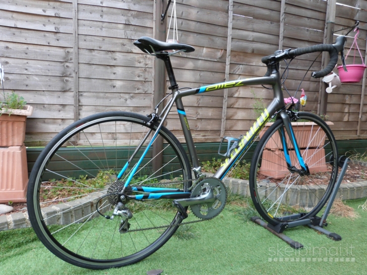 Specialized Allez Elite Road Bike.700C wh.Carbon fork.9kg.58cm.20sp.Kaip Naujas