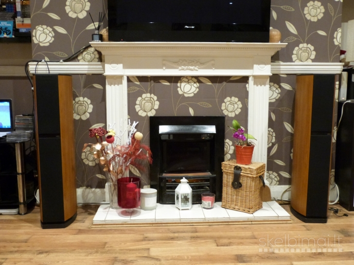 JAMO D570 Floor Standing Speakers. Made in Denmark.