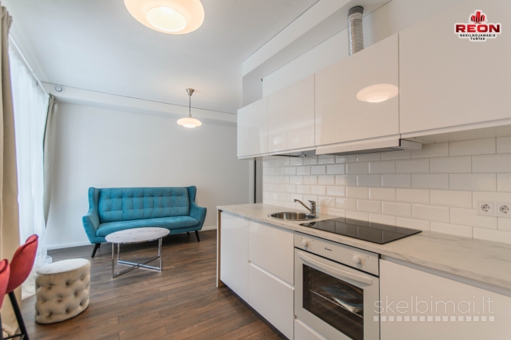 NUOMOJAMAS ŠILTAS, JAUKUS 2 KAMBARIŲ BUTAS 