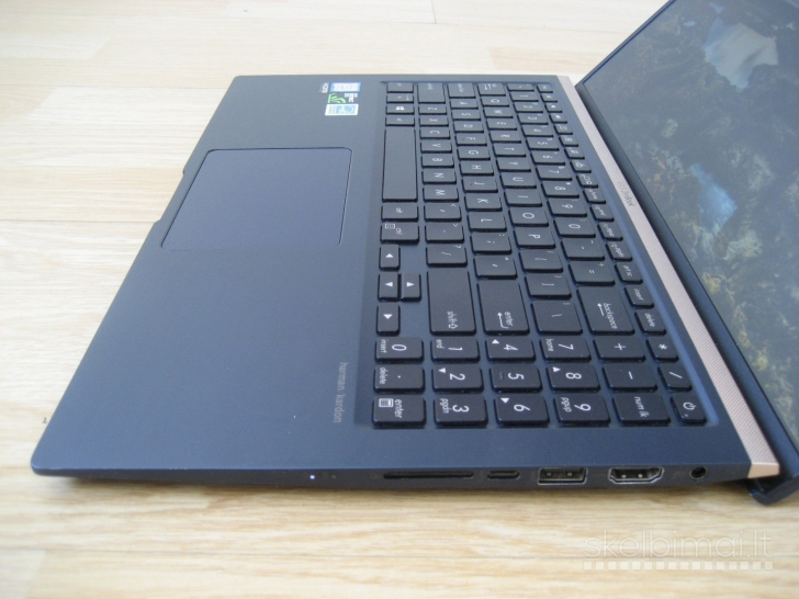 Puikus Asus Zenbook UF533F i7/ GTX 1050 4GB/ 16GB