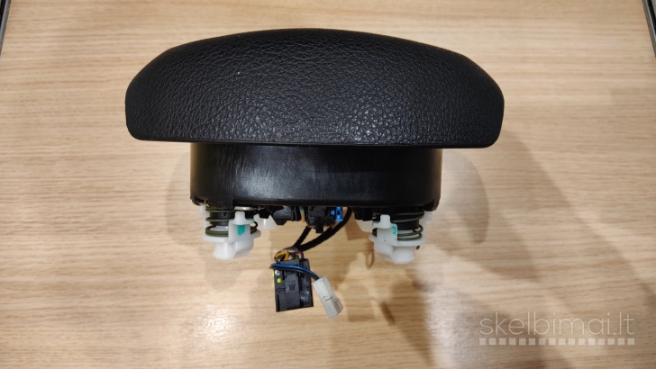 BMW F30, F31, F32, F34 GT LCI, F36 Gran Coupé vairo oro pagalvė