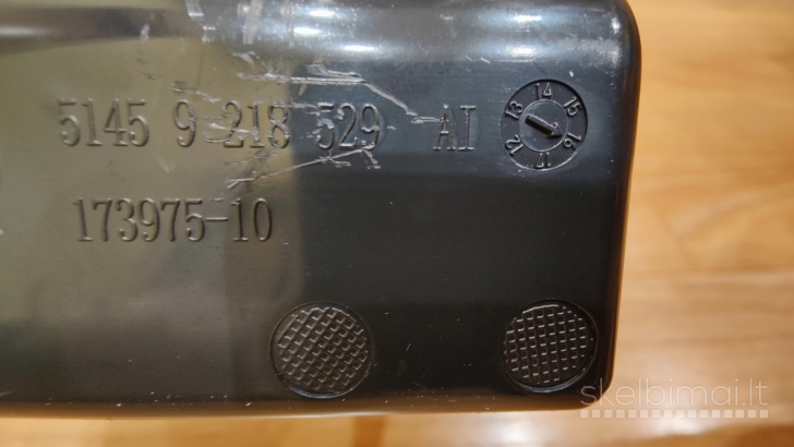 BMW F30, F31, F32, F33, F34, F36, F80, F82, F83 daiktadėžė po vairu