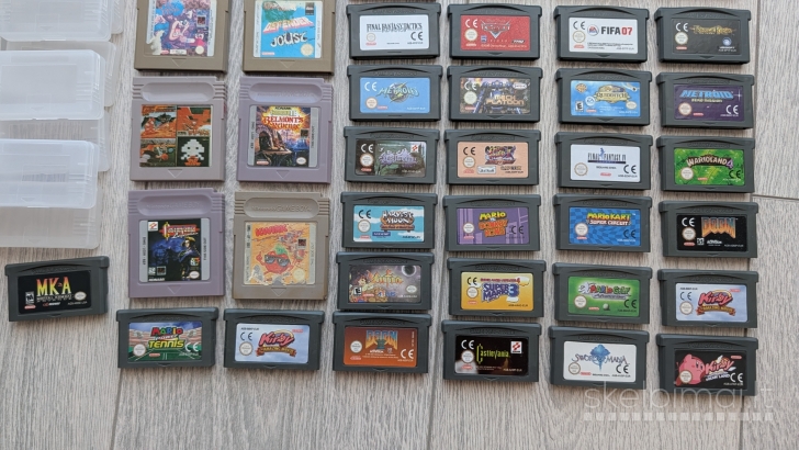 45vnt GameBoy / Game Boy Advance žaidimų disketės 