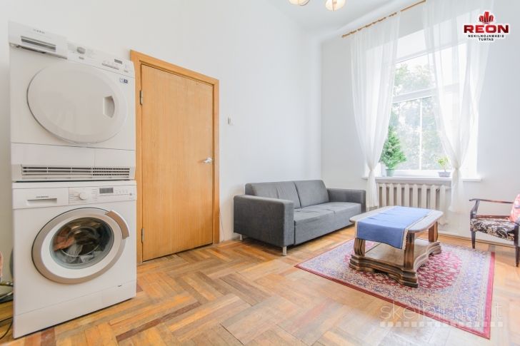 TVARKINGAS 4 KAMBARIŲ BUTAS SENAMIESTYJE!