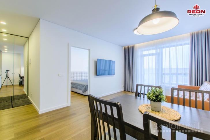 PILNAI ĮRENGTAS, ŠILTAS IR JAUKUS DVIEJŲ KAMBARIŲ BUTAS NAUJOS STATYBOS NAME