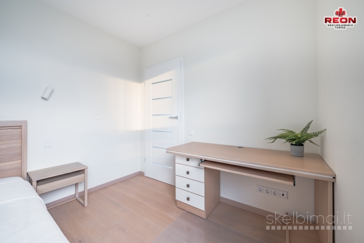 PARDUODAMAS KOKYBIŠKAI ĮRENGTAS, PATOGIAI SUPLANUOTAS 2 KAMBARIŲ BUTAS 