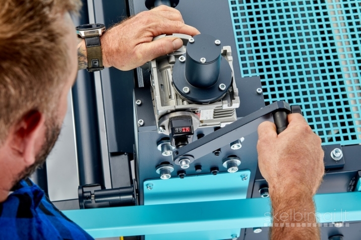 Elektrinės skersinės - išilginės karpymo staklės Npw 1250