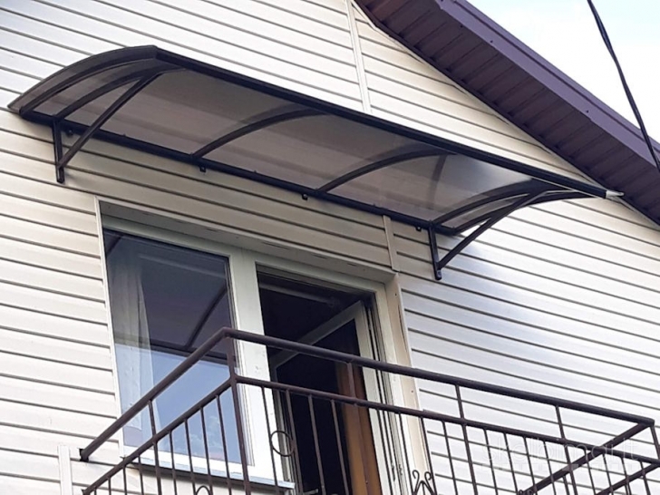 STOGELIŲ gamyba virš DURŲ, BALKONŲ, GARAŽŲ, TERASŲ