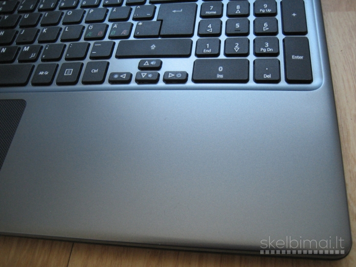 Plonas Acer E1-570G i5/ 8GB/ 128GB/ 1GB Nvidia