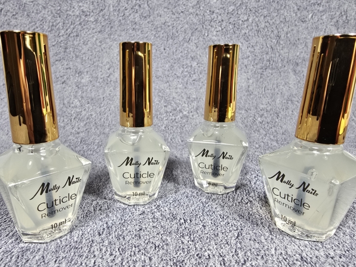Nagų odelių minkštiklis Molly Cuticle Remover 10ml