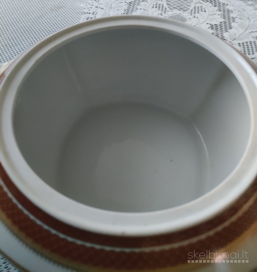 Sriubinė (terina), sriubos indas, troškininė su dangčiu