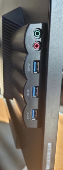 Monitorius Lenovo ThinkVision LT2323zwC