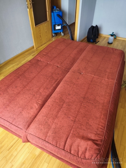 Minkštų baldų valymas Vilniuje