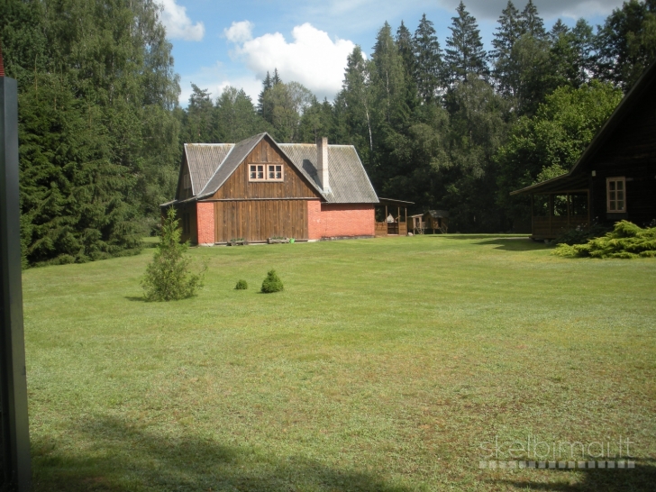 Parduoama sodyba prie Anykščių