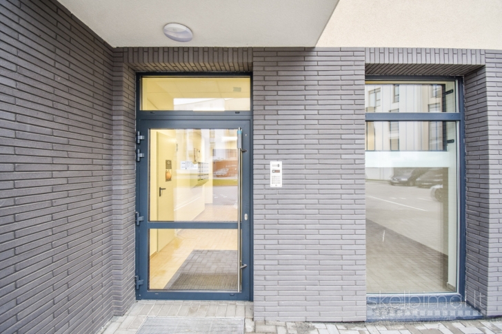 PARDUODAMAS 2 K. 53,08 KV.M. BUTAS SU TERASA, SANDĖLIUKU IR PARKINGU