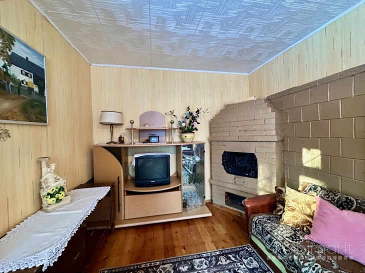 PARDUODAMAS MŪRINIS 54,10 KV. M. SODO NAMAS 6,40 ARŲ SKLYPE KAUBARISKIO KAIME